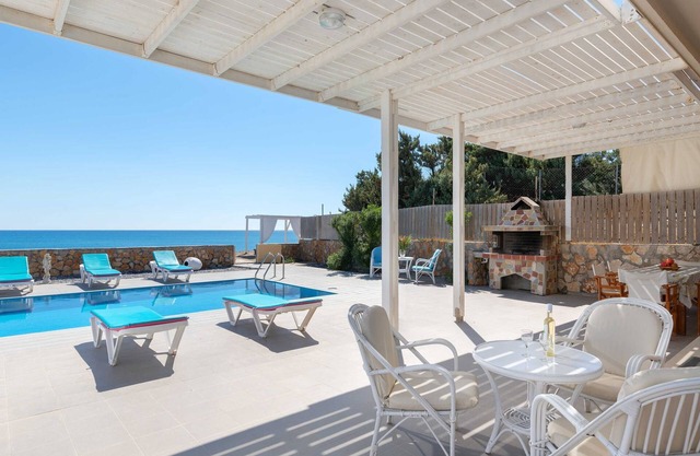 Le Rhodes South Escape - Beach House
