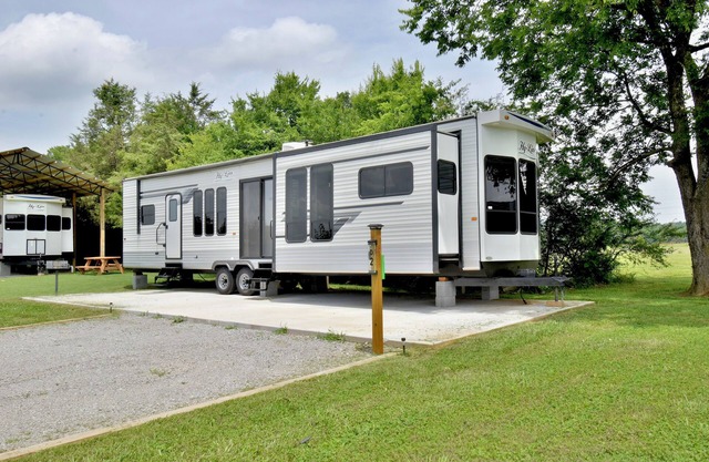 The Ridgeview Retreat