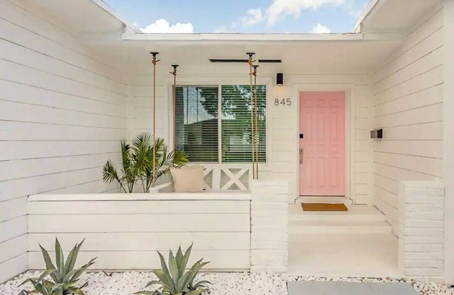 THE RIVER HOUSE MIAMI YOUR BACHELORTTE, EVENT, OR PHOTOSHOOT DESTINATION!!