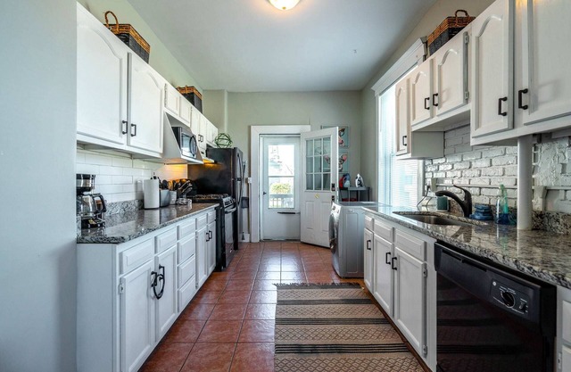 The River Jewel! Southern Downtown Living