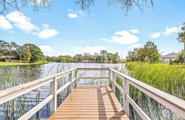 The Robins Nest|Lakefront Home w/ Pool & Theater