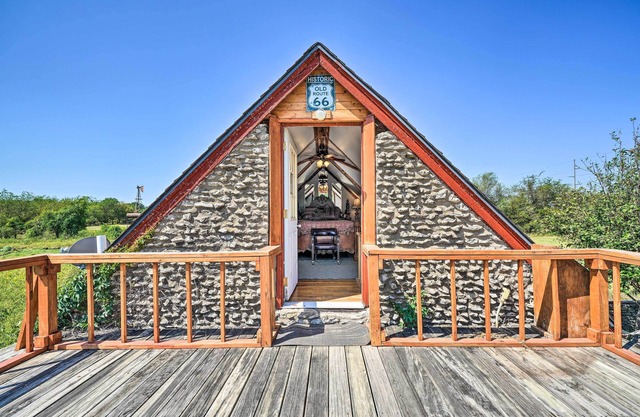 NOUVEAU! Cozy Rock Cottage w / Deck -12 Mi à Dwtn Tulsa
