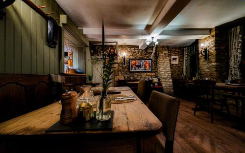 The Rose & Crown In Trent