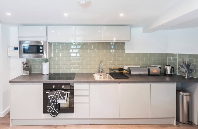 The Round Tower - Seafront Apartment - Burnham on Sea