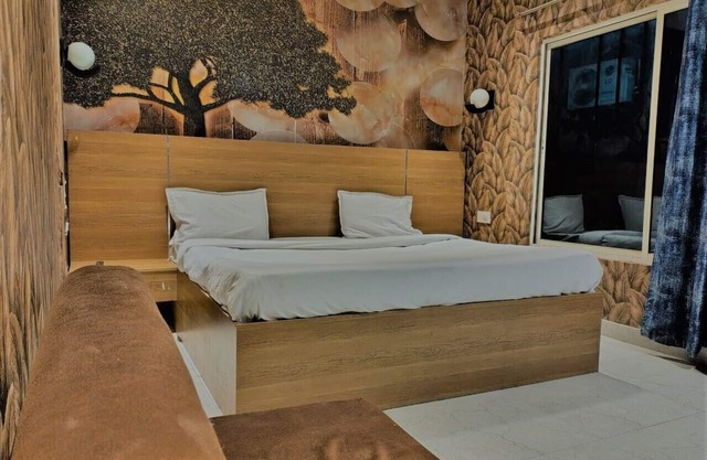 THE ROYAL CARGO RESORT