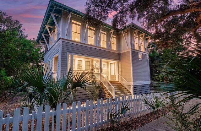 The Royal Tern. Gorgeous Cape Fear Station Home Near the Ocean