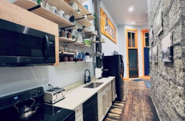 This condominium is a 1 bedroom(s), 1 bathrooms, located in Enterprise , OR.