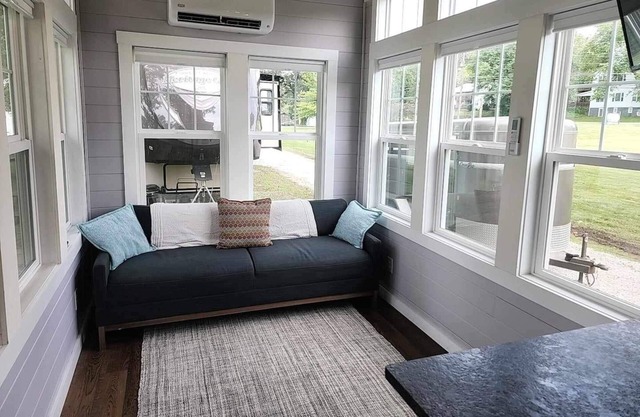 The Rustic River Retreat! Located near Historic Madison Indiana.