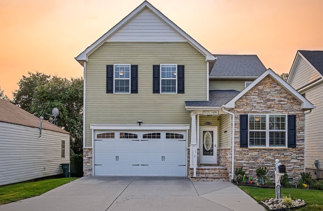 The Sandy Shoal-Beach House-Walking distance to beach