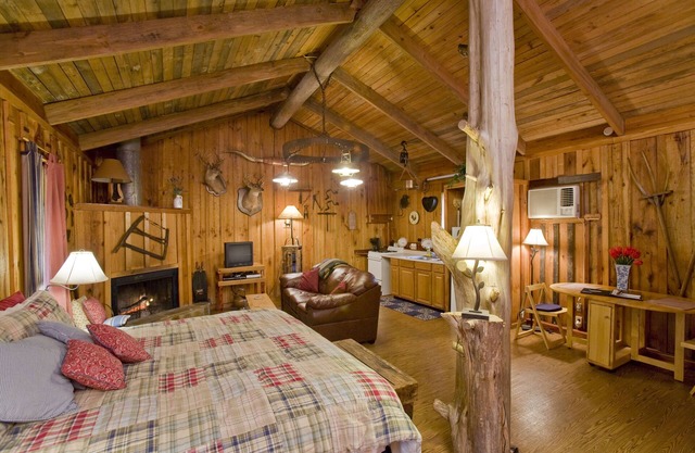 Suite d'une scierie à Panther Valley Ranch