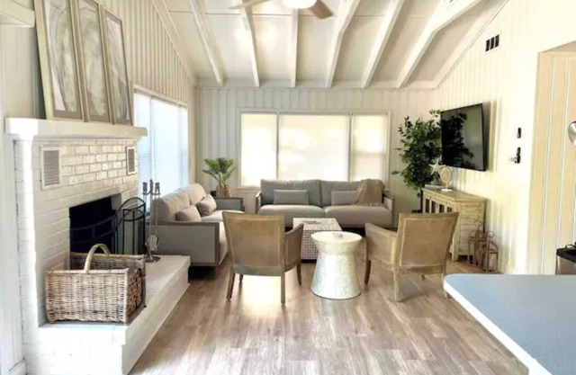 The SeaPointe - Southern Shores Private Oasis + Hot Tub