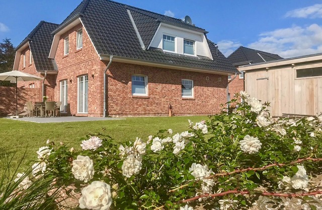 The semi-detached house Kleine Flucht in Tating for up to 6 people