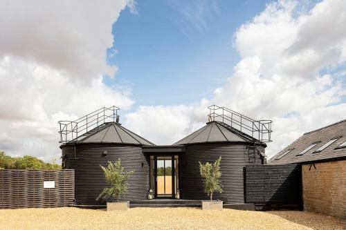 The Silos by Stamford Holiday Cottages