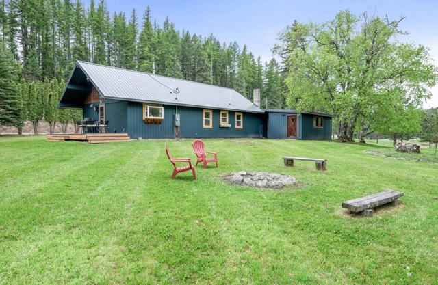 The Skyles Lake Escape- A cozy mountain retreat!