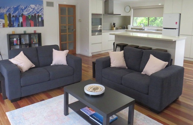 THE SNOW HOUSE: 3 BR, 1 BA House in Macs Cove, Sleeps 7