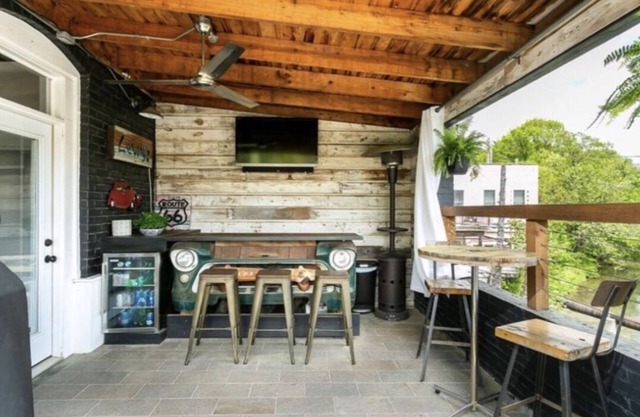"The Spring Loft" situé au centre-ville de Siloam Springs, Arkansas sur Sager Creek
