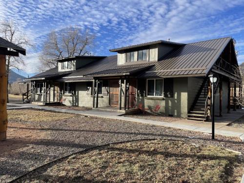 The Spruce Lodge