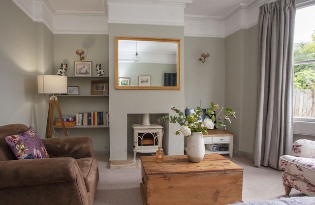 The Stables - sleeps 8 guests in 4 bedrooms
