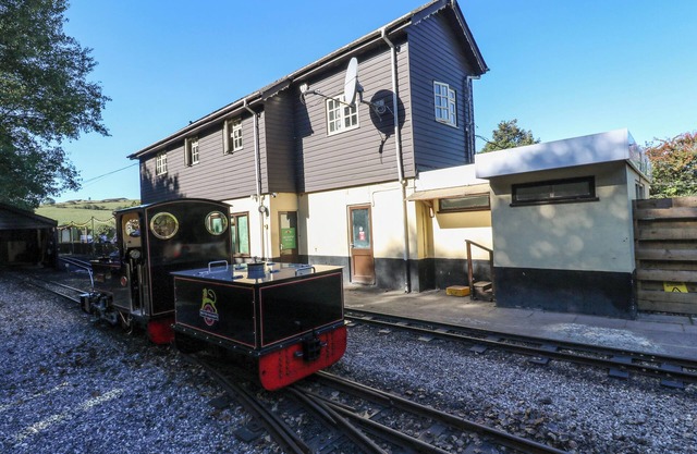 The Station Flat, ST NEWLYN EST