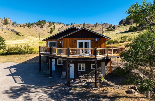 The Studio at Prewett Creek, near Missouri River!!