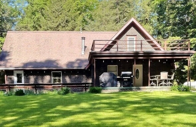 The Stumble Inn - Secluded and Cozy Camp