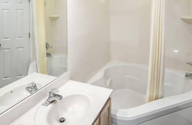 The Suites at Fall Creek in Branson, Missouri 2bdr