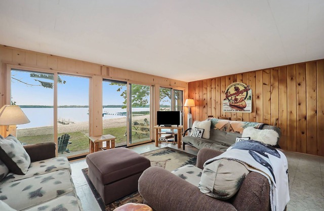 The Summer Cabin | Lakefront house in Interlochen with private beach access