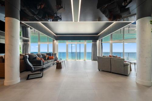 The Summit Penthouse 1501