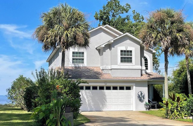 The Sunset Bay House - Water Front - Minutes from Navarre Beach - Kayaks Inc -