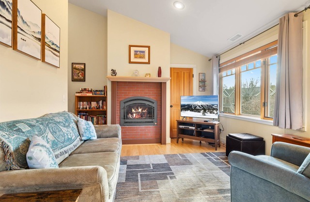Walk to Downtown Sisters | 2BDR | Perfect Location!