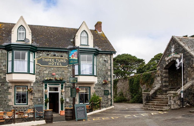 The Three Tuns