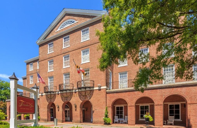 The Tidewater Inn