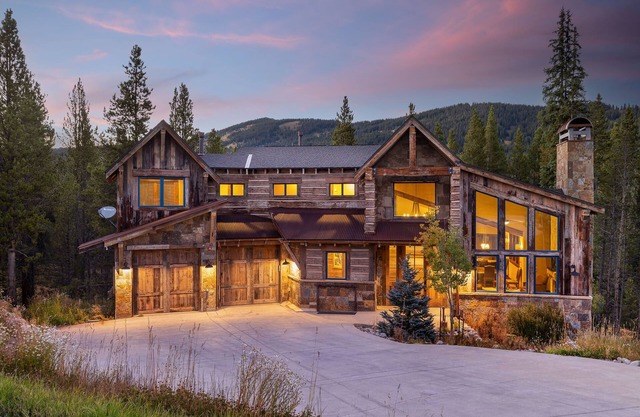 The Timber Lodge at Copper Mountain private hot tub!