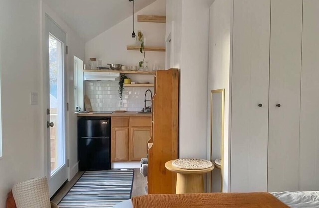 The Tiny Suite | Super Location!