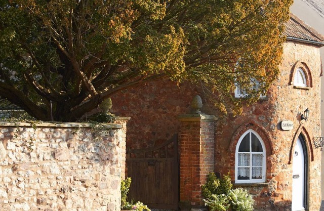 La maison à péage est une maison de vacances unique avec une histoire remontant au 18ème siècle.