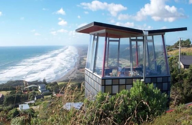 La Maison de la Tour, Muriwai Beach