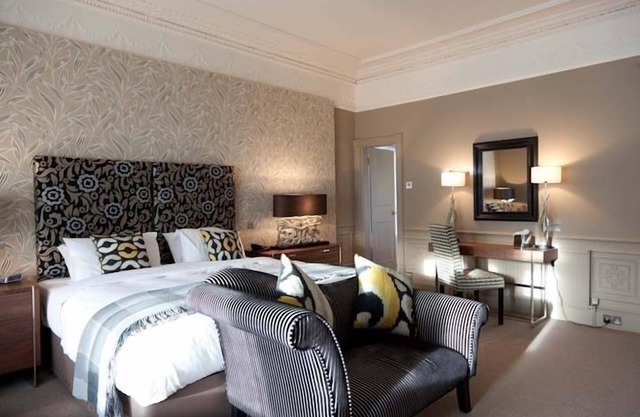 The Townhouse Hotel
