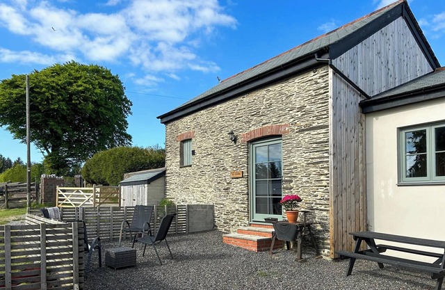 The Tractor Barn - UK49678