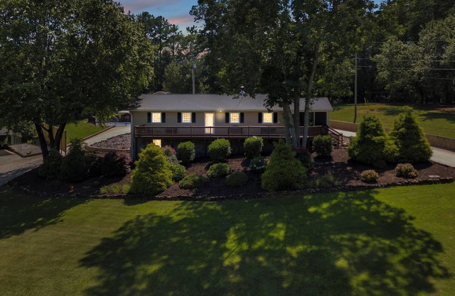 the TRail house 4Bdrm Biker's Paradise w/ Pool