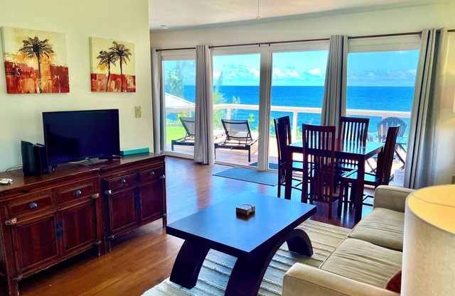 The Treehouse at Hakalau, Oceanfront coastal comfort