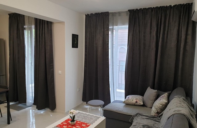 "The Two Twins" New Two-Bedroom Guest Apartment - 5, Varna, Bulgaria