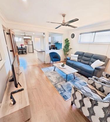 The Urban Cozy Cottage - 5 Mins to Parramatta or Westmead Hospital or WSU