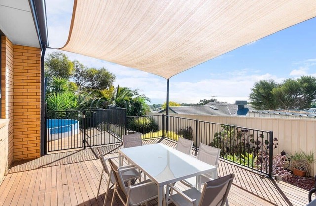 The Vacation House - Hallett Cove