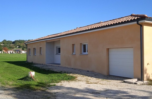 La villa des Mûriers dans un environnement calme et très spacieuse
