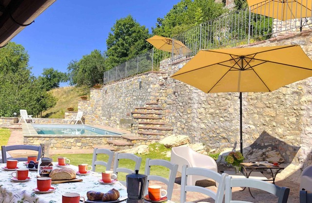 LA VILLA DU VILLAGE DE MARBRE ROUGE