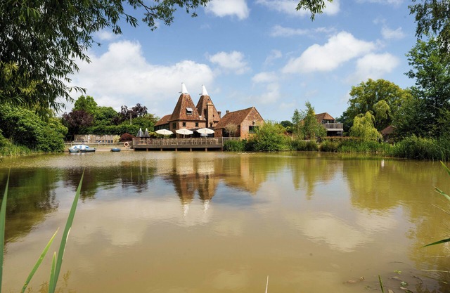 The Vineyard Oast & Barn - Sleep 25 - Private Pool - Boating Lake