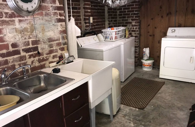 La maison violetteLovely Vintage Cottage
