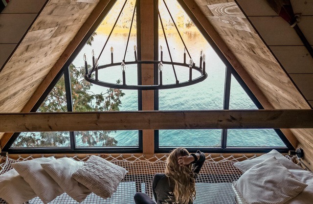The Water’s Edge ** Unique Muskoka Treehouse **