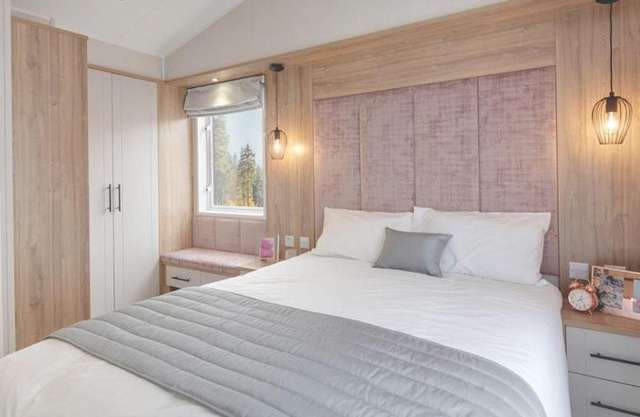 The Waverley Lodge
