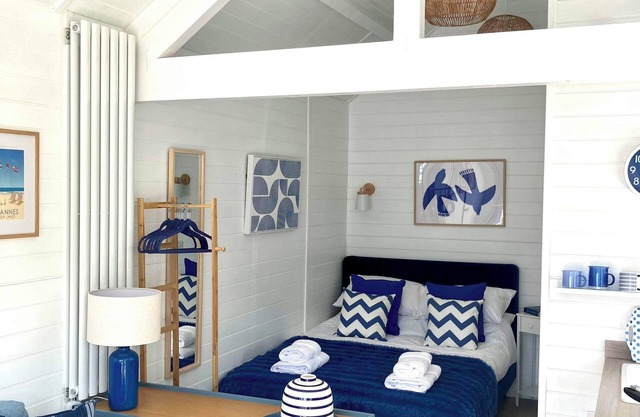 The Wee Blue House LythamnTiny house with lovely garden in Lytham St Annes